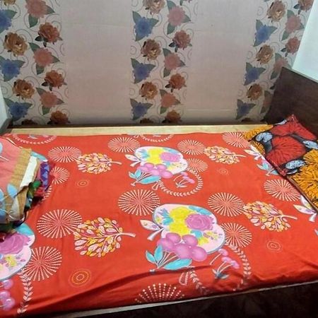 Pratima Guest House , Kalkutta Kültér fotó